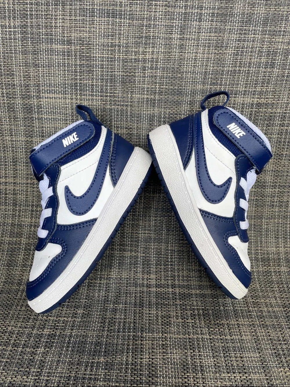 Nike Kids Court Borough Mid 2 TD 'White Signal Blue' sneakers Shoes Toddler sz 7